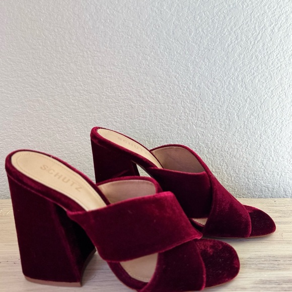 SCHUTZ Women's Burgundy Velvet Mules. Size 8 - Picture 3 of 5